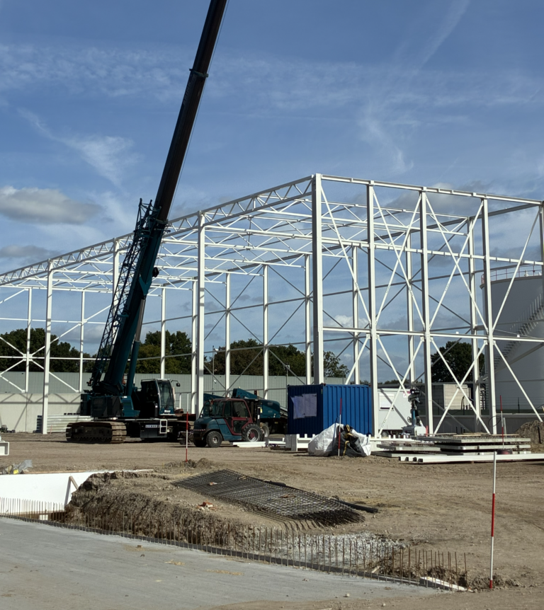 Staalconstructie geplaats bij TLB11